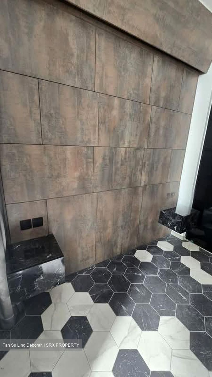Fulcrum (D15), Condominium #537902181